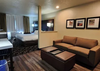 Comfort Inn & Suites Shakopee Downtown Area hotel thumbnail 8