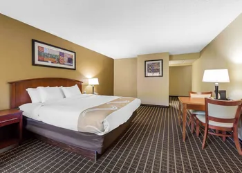 Quality Inn & Suites Sevierville - Pigeon Forge hotel thumbnail 5