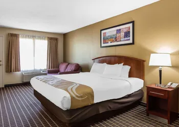 Quality Inn & Suites Sevierville - Pigeon Forge hotel thumbnail 6
