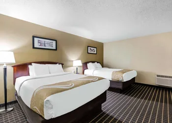 Quality Inn & Suites Sevierville - Pigeon Forge hotel thumbnail 8