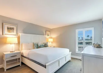 South Seas hotel thumbnail 6