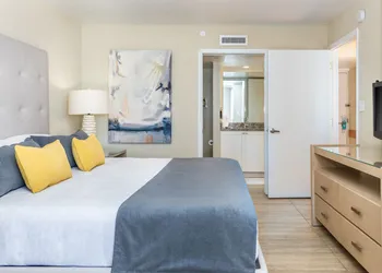 DiamondHead Beach Resort hotel thumbnail 4