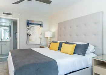 DiamondHead Beach Resort hotel thumbnail 5
