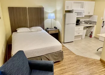 Suburban Studios Fort Myers Cape Coral hotel thumbnail 5