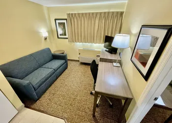 Suburban Studios Fort Myers Cape Coral hotel thumbnail 6