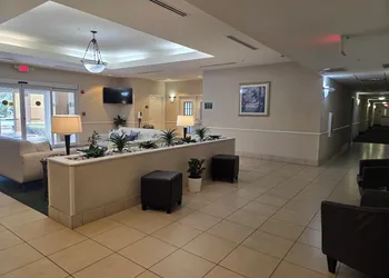 La Quinta Inn and Suites Fort Myers I-75 hotel thumbnail 4