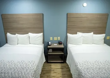 Americas Best Value Inn Ft. Myers hotel thumbnail 6