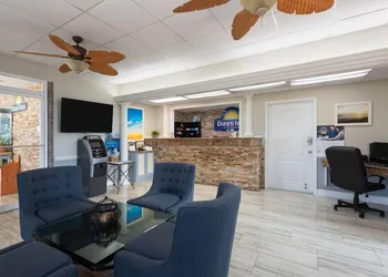 Days Inn by Wyndham Fort Myers Springs Resort hotel thumbnail 4