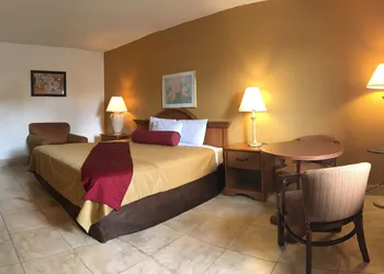 Econo Lodge Fort Myers North hotel thumbnail 3