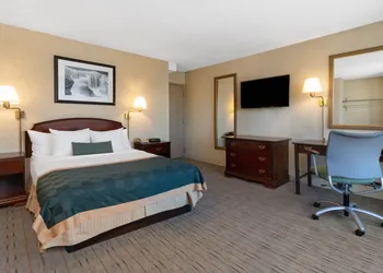 Ramada by Wyndham Reno Hotel and Casino hotel thumbnail 7