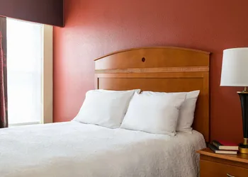 Hampton Inn Minneapolis/Burnsville hotel thumbnail 8
