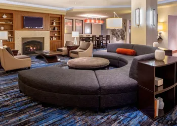 DoubleTree Suites by Hilton Minneapolis Downtown hotel thumbnail 2