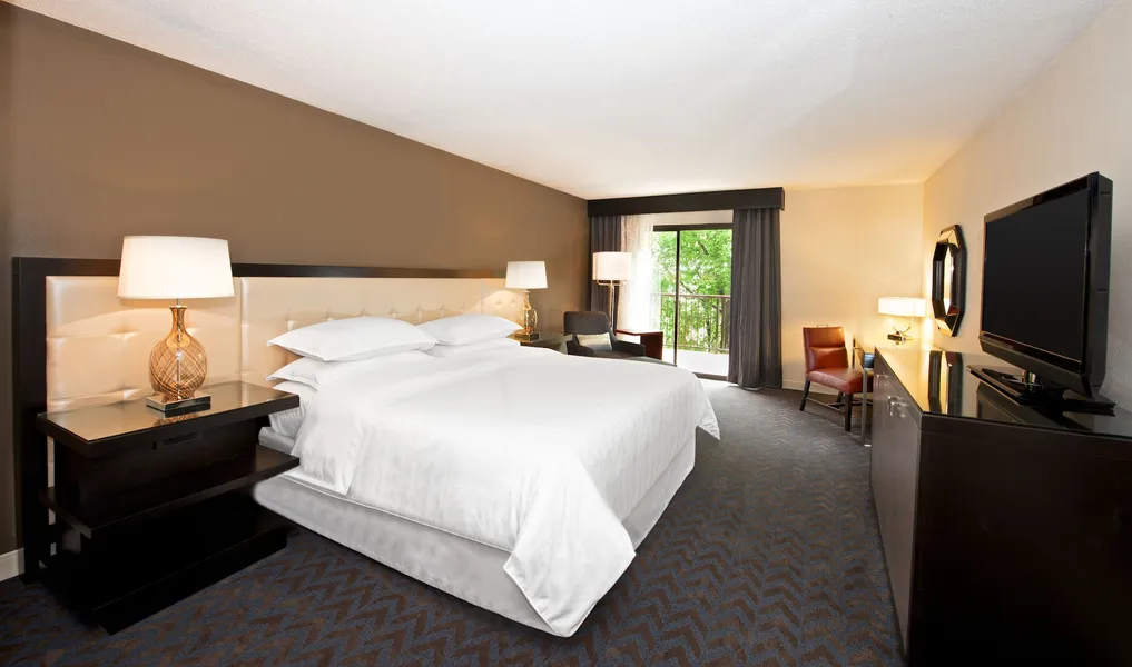 Sheraton Minneapolis West Hotel hotel detail image 6