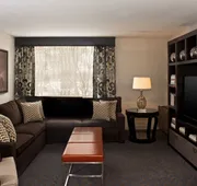 Sheraton Minneapolis West Hotel hotel detail image 7