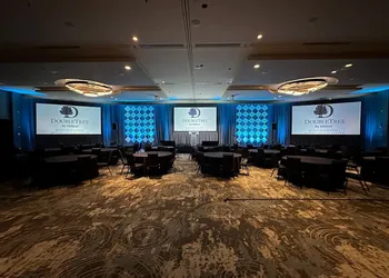 Doubletree by Hilton Bloomington - Minneapolis South hotel thumbnail 2