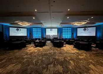 Doubletree by Hilton Bloomington - Minneapolis South hotel thumbnail 2
