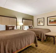 Best Western Plus White Bear Country Inn hotel detail image 4