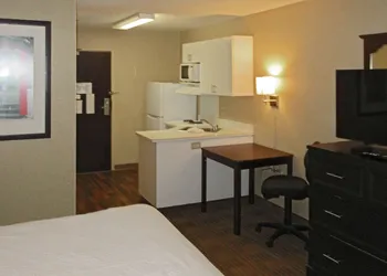 Suburban Studios Minneapolis Bloomington hotel thumbnail 3