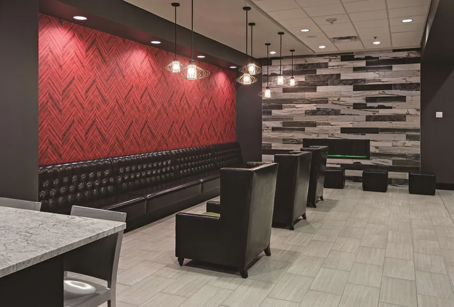 DoubleTree by Hilton Hotel St. Paul Downtown hotel detail image 2