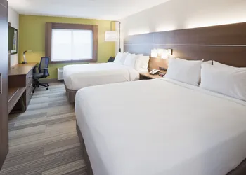 Holiday Inn Express Roseville-St. Paul by IHG hotel thumbnail 6