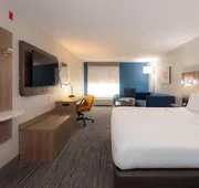Holiday Inn Express Hotel & Suites Minneapolis-Minnetonka by IHG hotel detail image 4