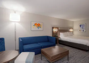 Holiday Inn Express Hotel & Suites Minneapolis-Minnetonka by IHG hotel thumbnail 5