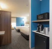 Holiday Inn Express Hotel & Suites Minneapolis-Minnetonka by IHG hotel detail image 7