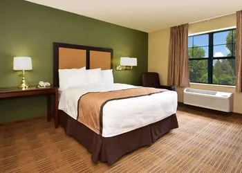 Suburban Studios Minneapolis Brooklyn Center hotel thumbnail 4