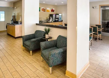 Quality Inn near Northtown Mall & National Sports Center hotel thumbnail 3