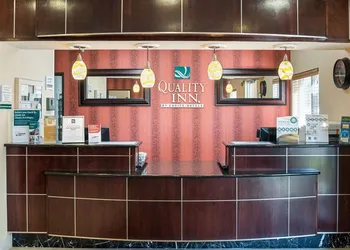 Quality Inn Brooklyn Center hotel thumbnail 5