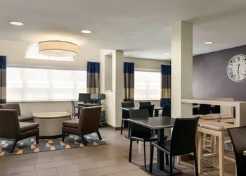 Microtel Inn & Suites by Wyndham Inver Grove Heights/Minneap hotel thumbnail 3