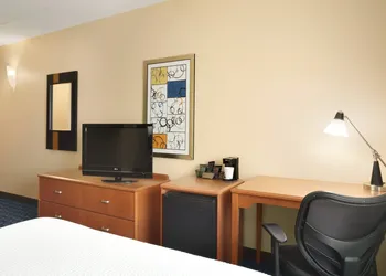 Fairfield Inn & Suites by Marriott Minneapolis Bloomington/Mall of America hotel thumbnail 8
