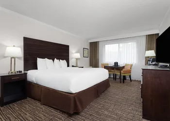 Wyndham Minneapolis South/Burnsville hotel thumbnail 6