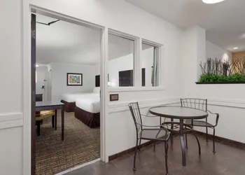 Wyndham Minneapolis South/Burnsville hotel thumbnail 8