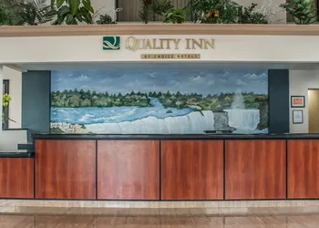 Quality Inn - Niagara Falls Blvd hotel thumbnail 5