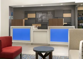 Holiday Inn Express & Suites Baltimore - BWI Airport North by IHG hotel thumbnail 2