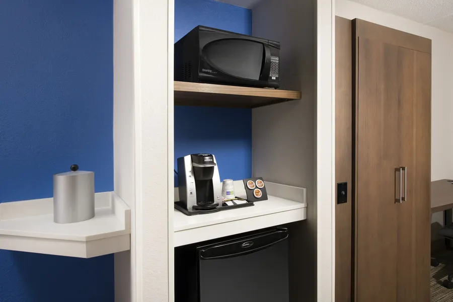 Holiday Inn Express & Suites Baltimore - BWI Airport North by IHG hotel detail image 6