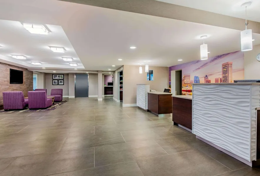 La Quinta Inn & Suites by Wyndham Baltimore BWI Airport hotel detail image 6