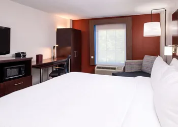Holiday Inn Express Towson - Baltimore North by IHG hotel thumbnail 4