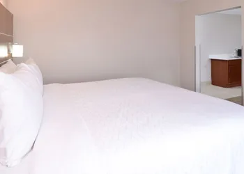 Holiday Inn Express Towson - Baltimore North by IHG hotel thumbnail 6