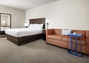 Hampton Inn Columbia hotel thumbnail 5