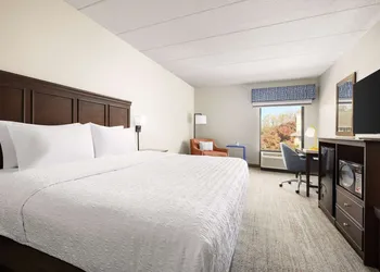 Hampton Inn Columbia hotel thumbnail 8