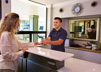 456 Embarcadero Inn & Suites hotel thumbnail 2