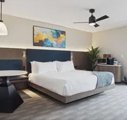 456 Embarcadero Inn & Suites hotel detail image 4