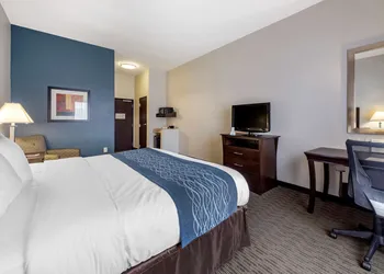 Comfort Inn & Suites Oklahoma City West - I-40 hotel thumbnail 6