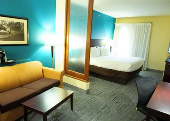 Holiday Inn Express Hotel & Suites Harrisburg West by IHG hotel thumbnail 8