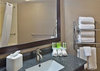 Holiday Inn Express Harrisburg I-81 – Hershey by IHG hotel thumbnail 7