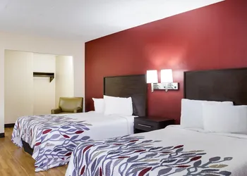 Red Roof Inn York Downtown hotel thumbnail 5