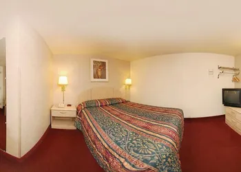 Rodeway Inn Dillsburg hotel thumbnail 4