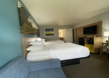 Days Inn & Suites by Wyndham York hotel thumbnail 5